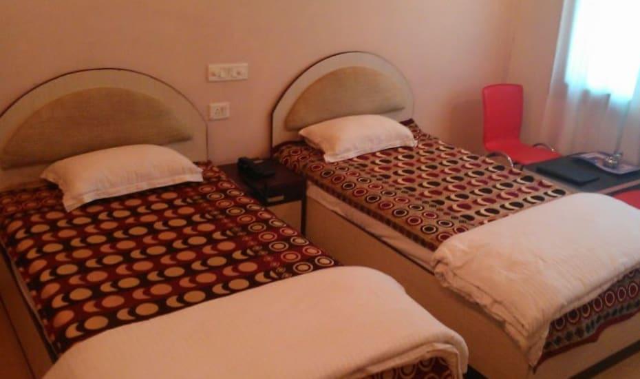 Hotel Garv Residencia Gaya Buitenkant foto