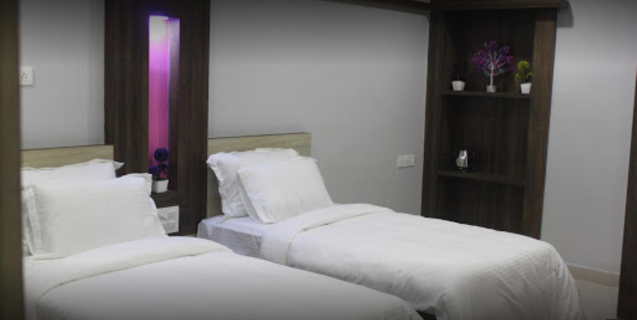 Hotel Garv Residencia Gaya Buitenkant foto