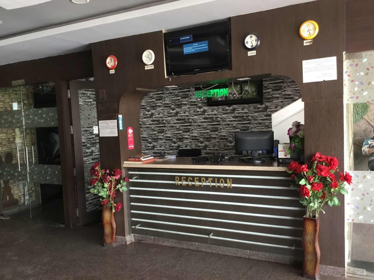 Hotel Garv Residencia Gaya Buitenkant foto