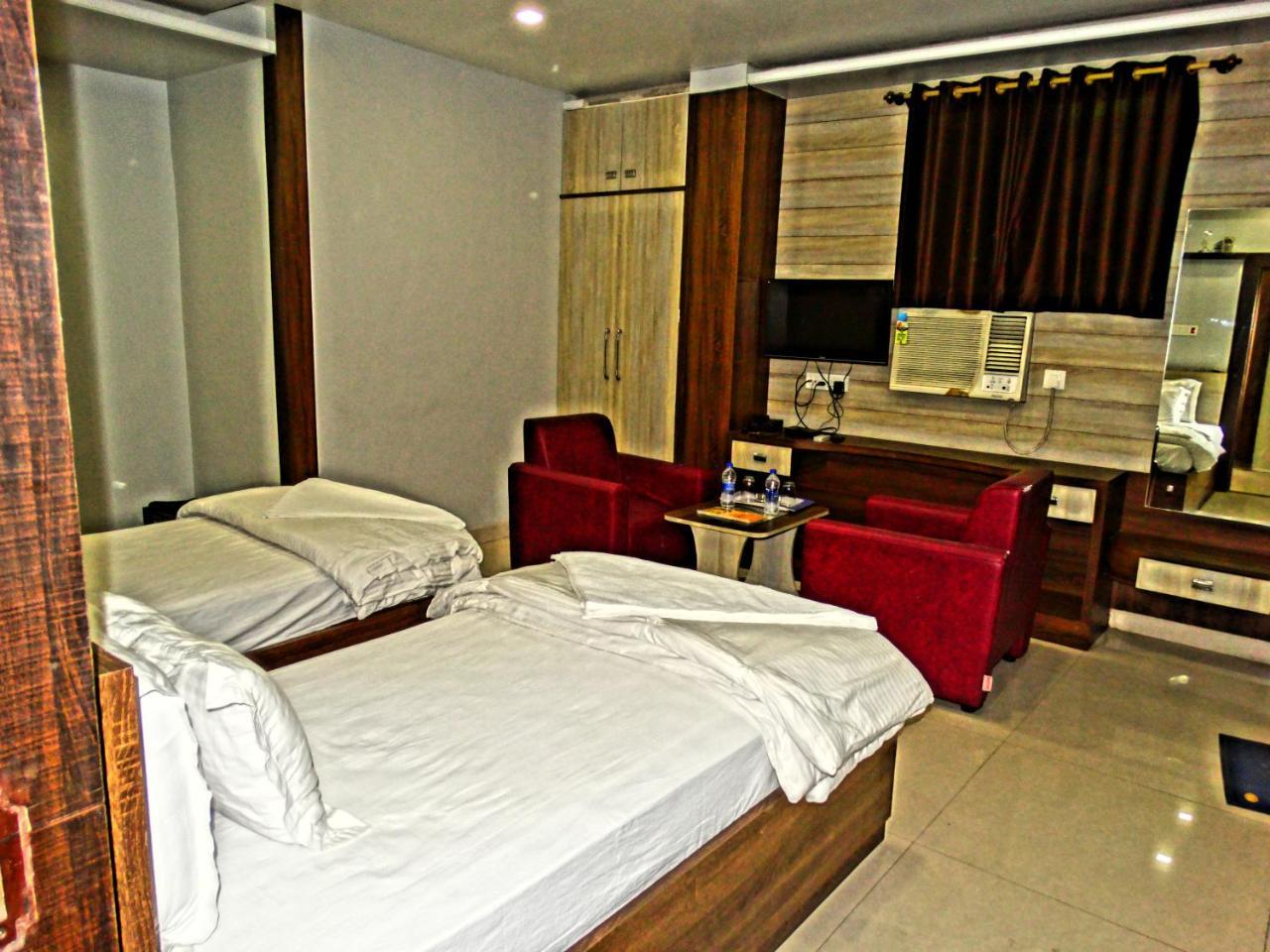Hotel Garv Residencia Gaya Buitenkant foto